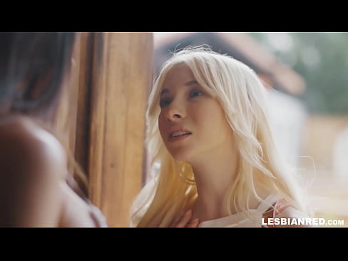 ❤️ Tus ntxhais los tsev ob peb hlis tom qab thiab xaus rau noj nws tus niam txiv lub pussy ❤  Porn video  ntawm peb  ❌ Ib